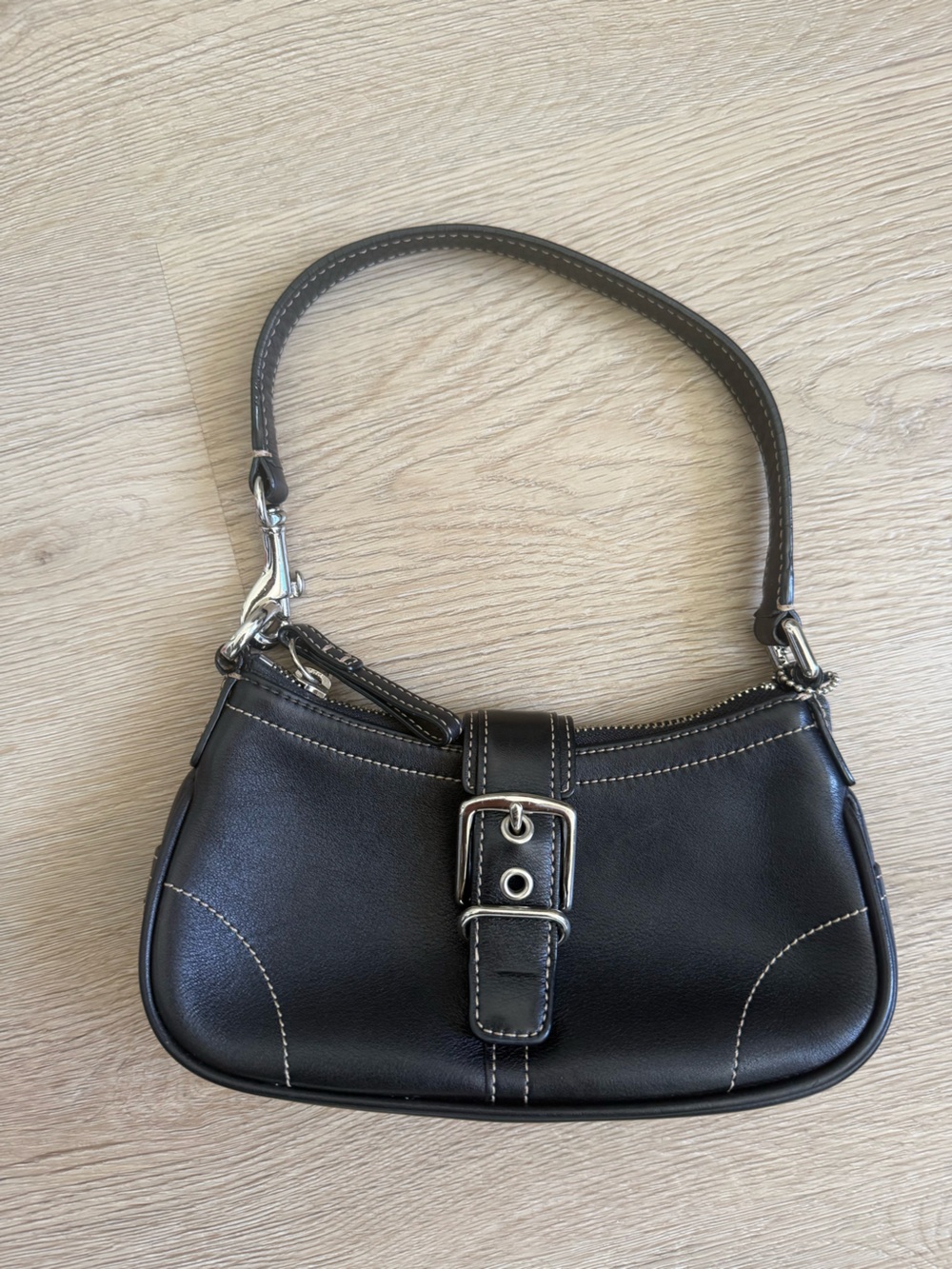 Vintage Y2K Coach Black Leather Baguette Shoulder Bag Contrast Stitch